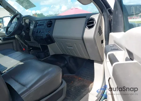 2010 Ford F-250 Xl из США, поврежденный, VIN 1FTNF2B50AEB27635